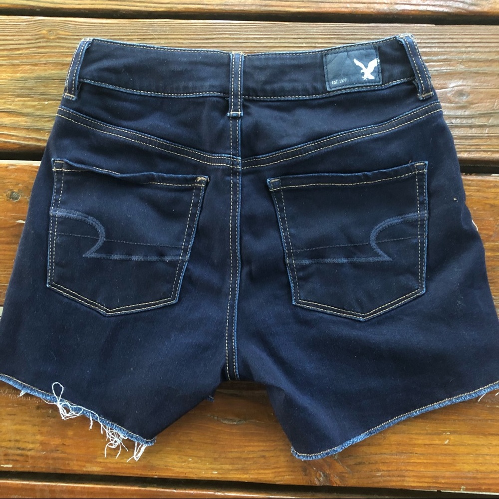 AE Hi-Rise Shortie dark wash shorts size 4 - Picture 2 of 7